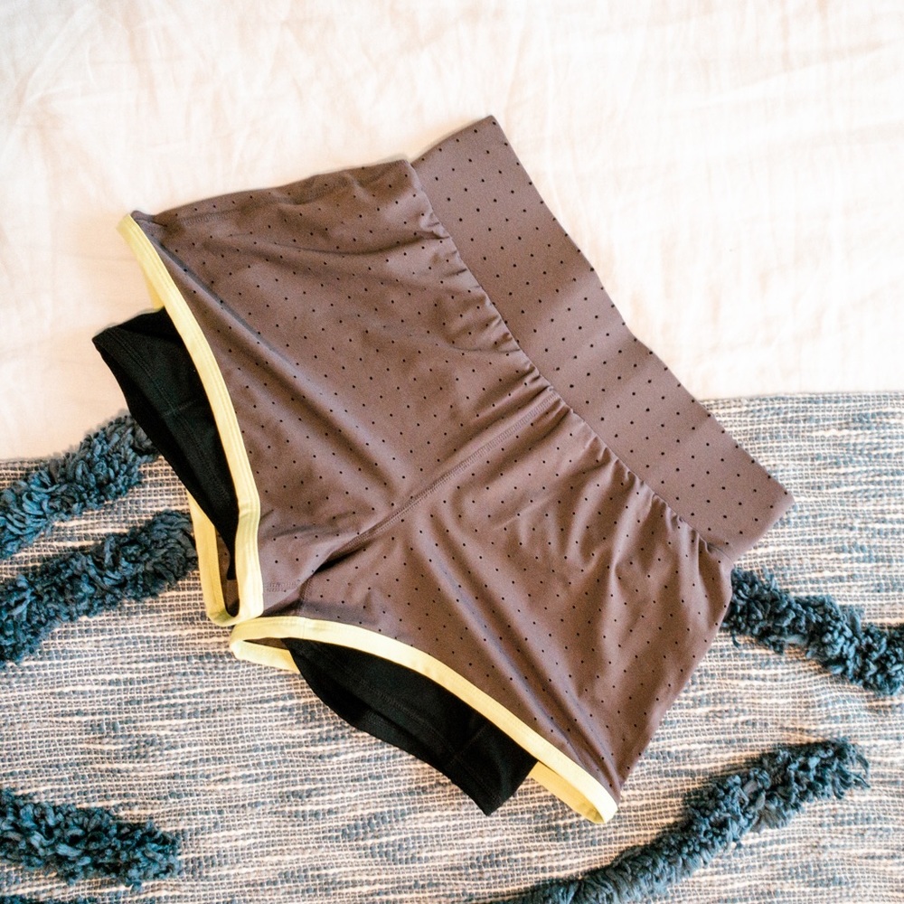 Fabletics Olesia perforated shorts with lining